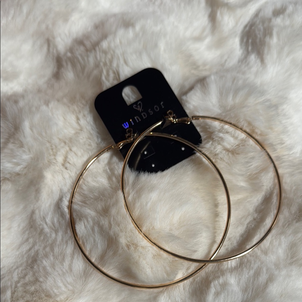 Windsor Chic Gold Hoop Earrings - Picture 1 of 5